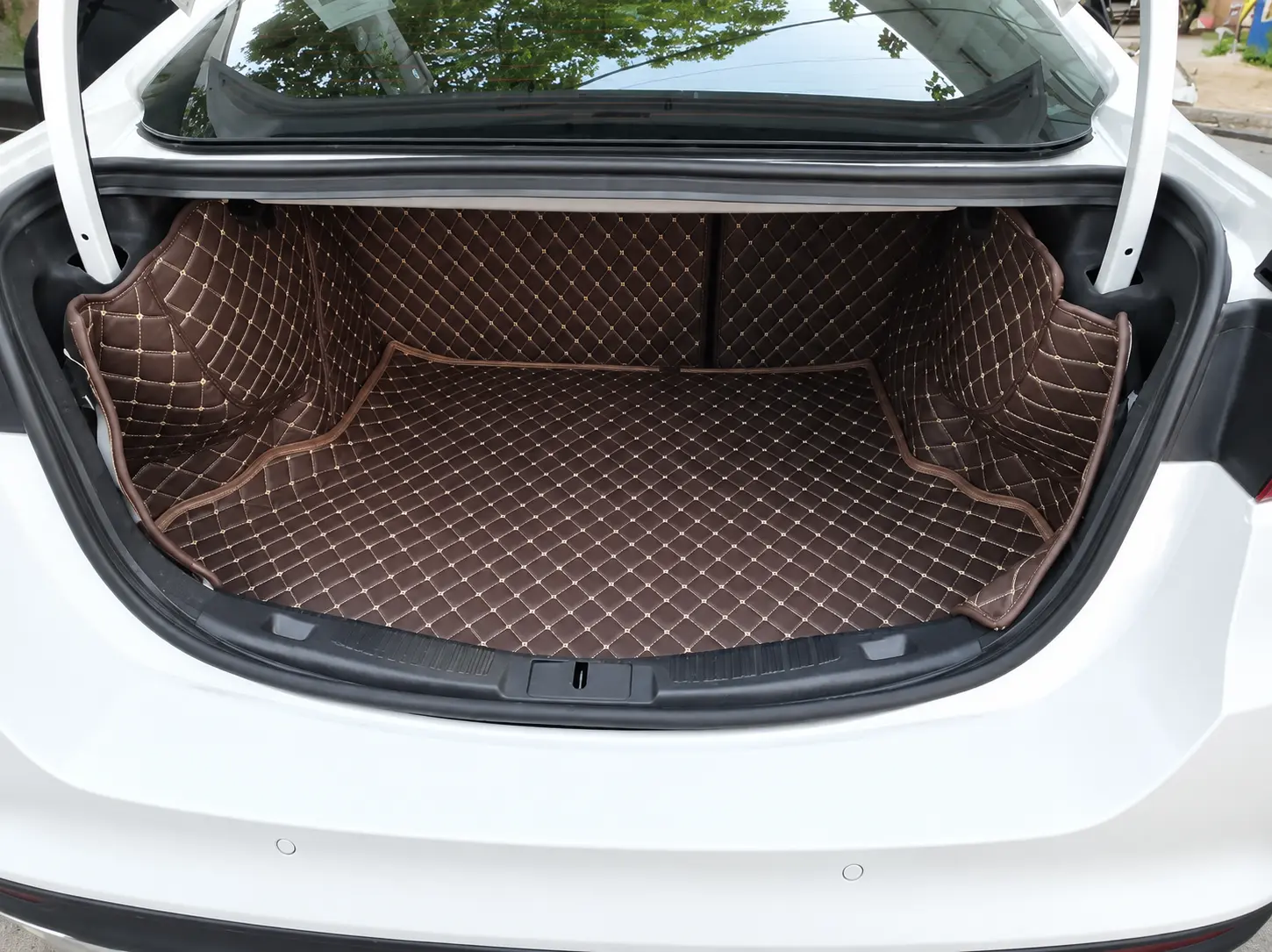 How Quilted Trunk Mats Protect the Cargo Area
